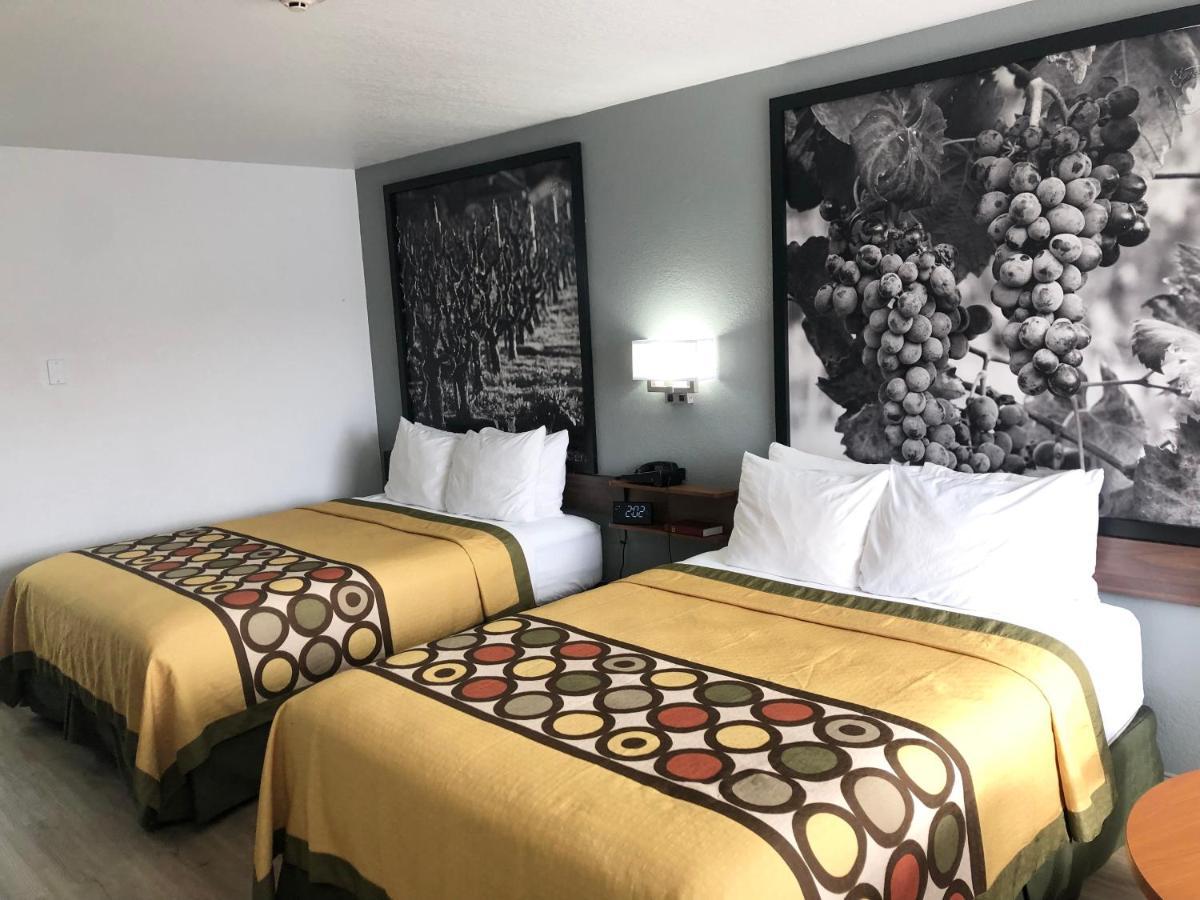 Super 8 By Wyndham Fort Bragg Kültér fotó