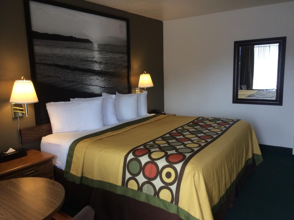 Super 8 By Wyndham Fort Bragg Kültér fotó