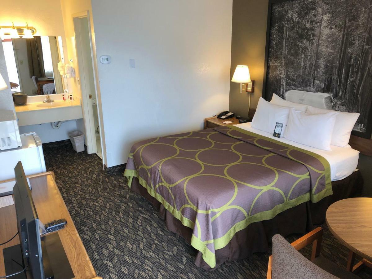 Super 8 By Wyndham Fort Bragg Kültér fotó